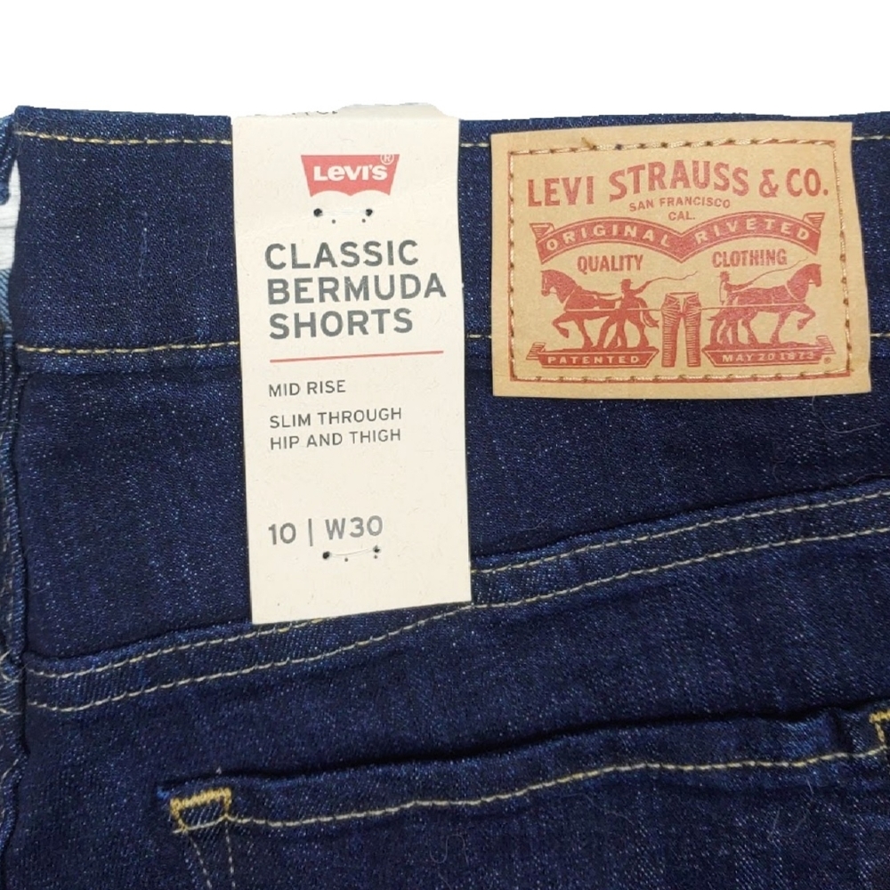 NWT Levis Womens Classic Mid Rise Bermuda Shorts - Picture 11 of 13